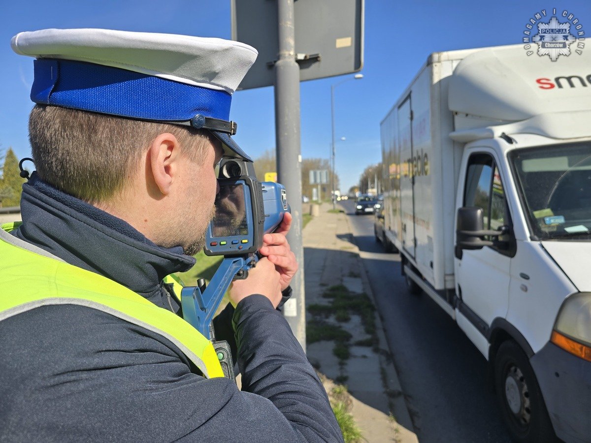 Działania ROADPOL na chorzowskich drogach: mundurowi ujawnili 79 przekroczeń prędkości
