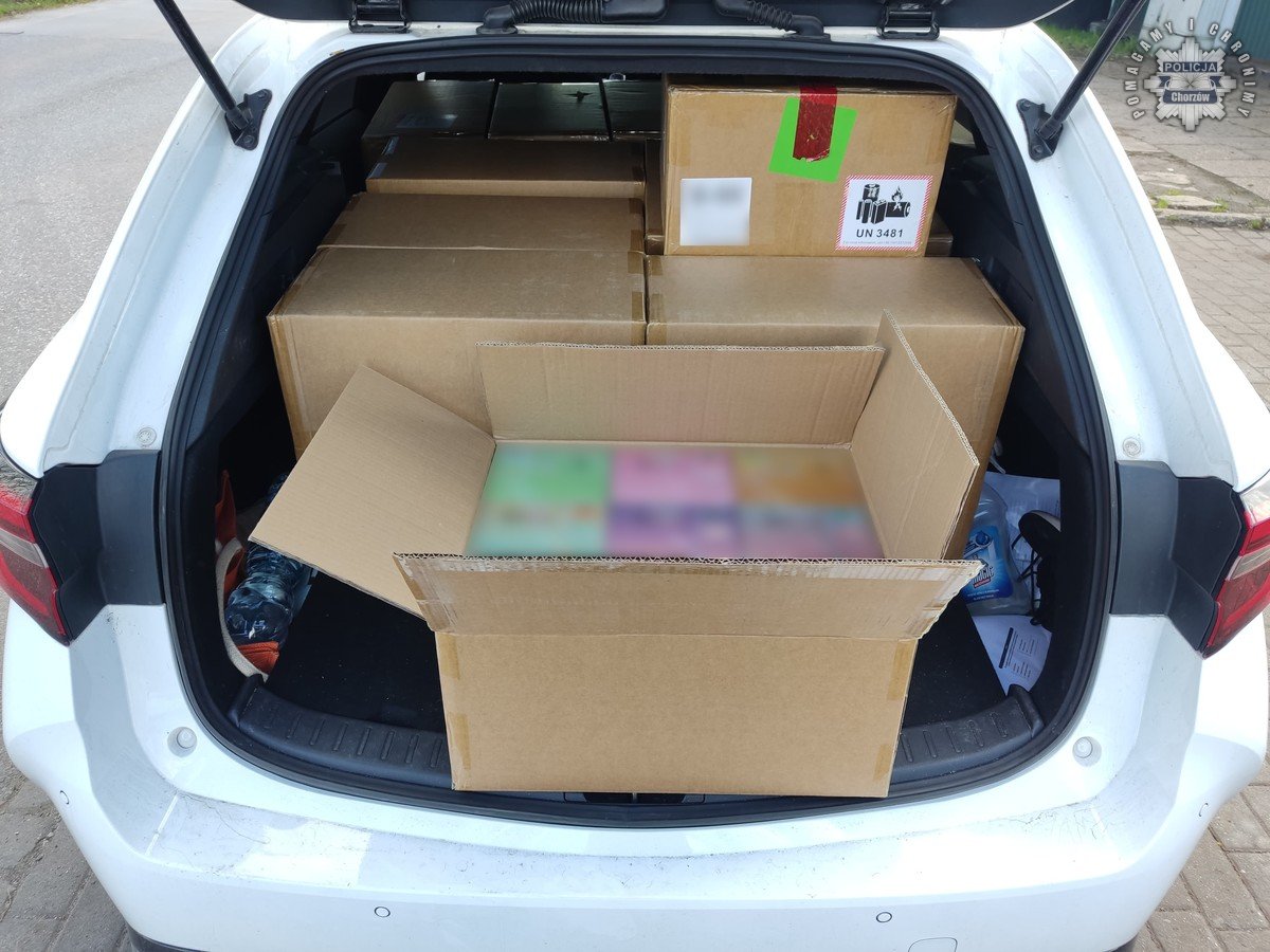 Policjanci z Chorzowa ujawnili przemyt e-papierosów o wartości ponad 150 tysięcy złotych