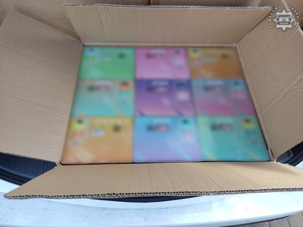 Policjanci z Chorzowa ujawnili przemyt e-papierosów o wartości ponad 150 tysięcy złotych