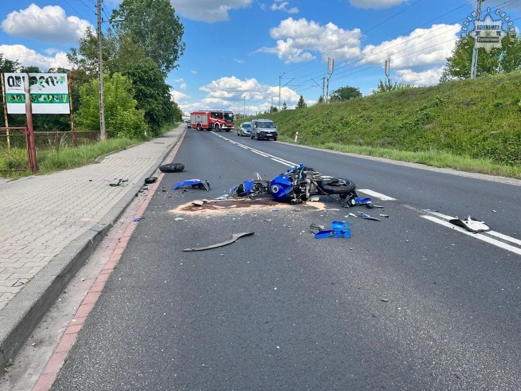 Śmiertelne zderzenie motocykla z busem na ulicy Częstochowskiej