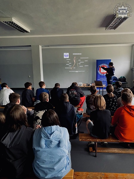 Dopalacze, narkotyki, prawo – siódmoklasiści z Rudy Śląskiej z ważną lekcją