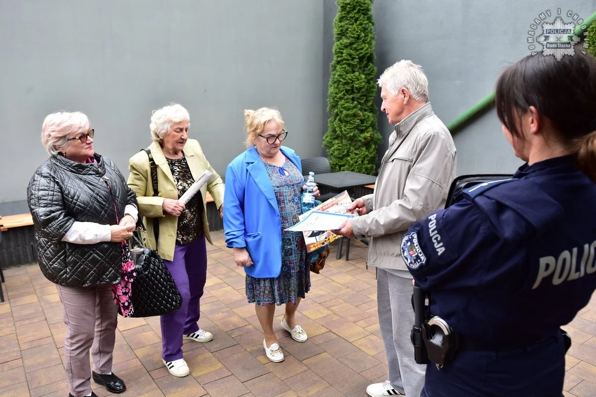 Bezpieczni w autobusie – jak seniorzy z Rudy Śląskiej uczą się dbać o swoje bezpieczeństwo