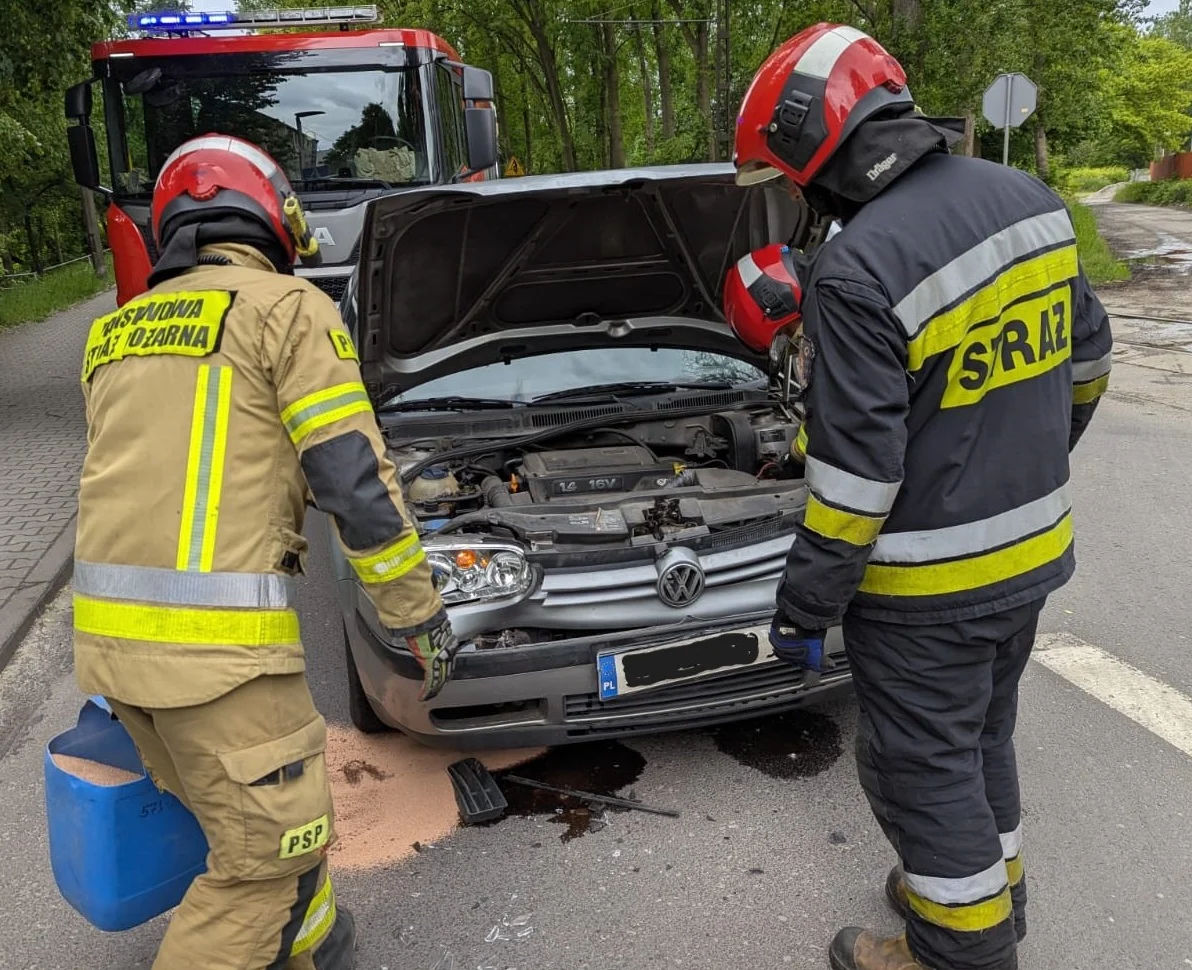 Kolizja dwóch aut na Katowickiej w Rudzie Śląskiej – trwają utrudnienia