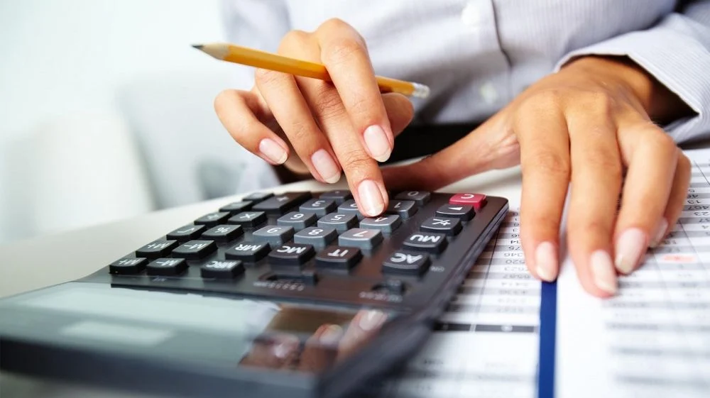 Sekrety oszczędzania na dostawie z Chin do Polski: porady dla małych firm