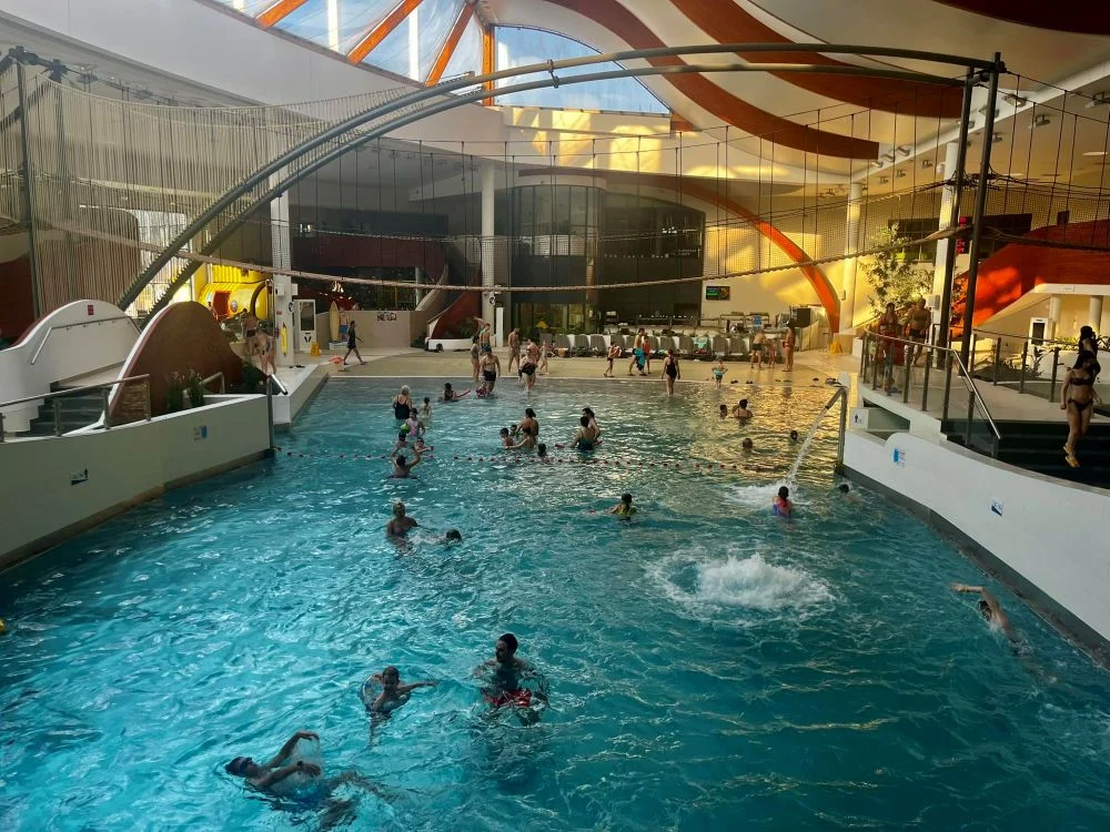 Kontrowersyjny zapis w regulaminie Wodnego Parku w Tychach. Wywołał oburzenie szczególnie wśród kobiet