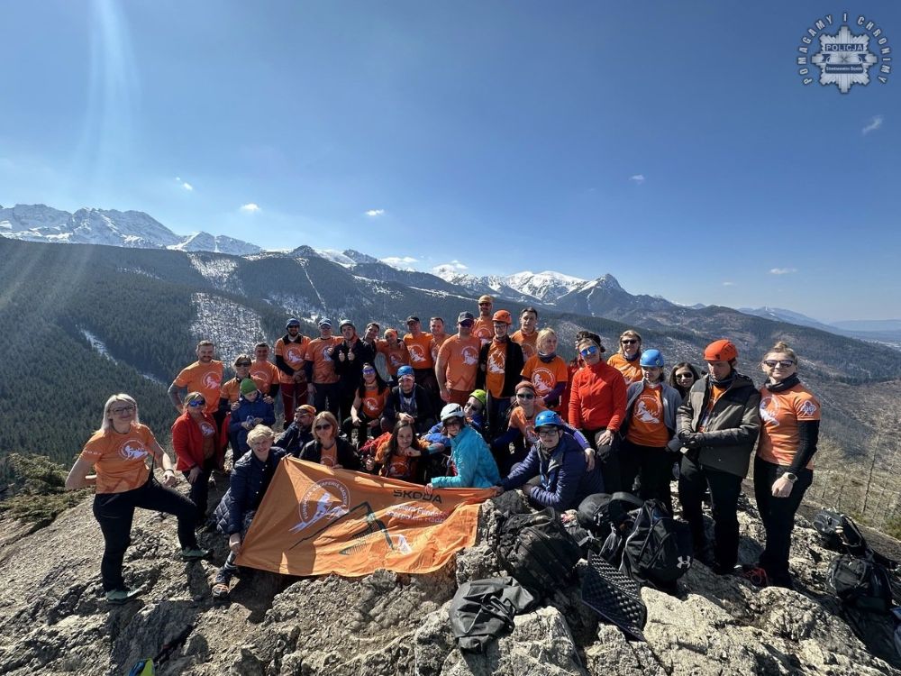 Wolontariat w Tatrach. Siemianowicki policjant znów w górach ze Skarbami