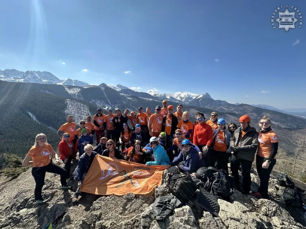 Wolontariat w Tatrach. Siemianowicki policjant znów w górach ze Skarbami