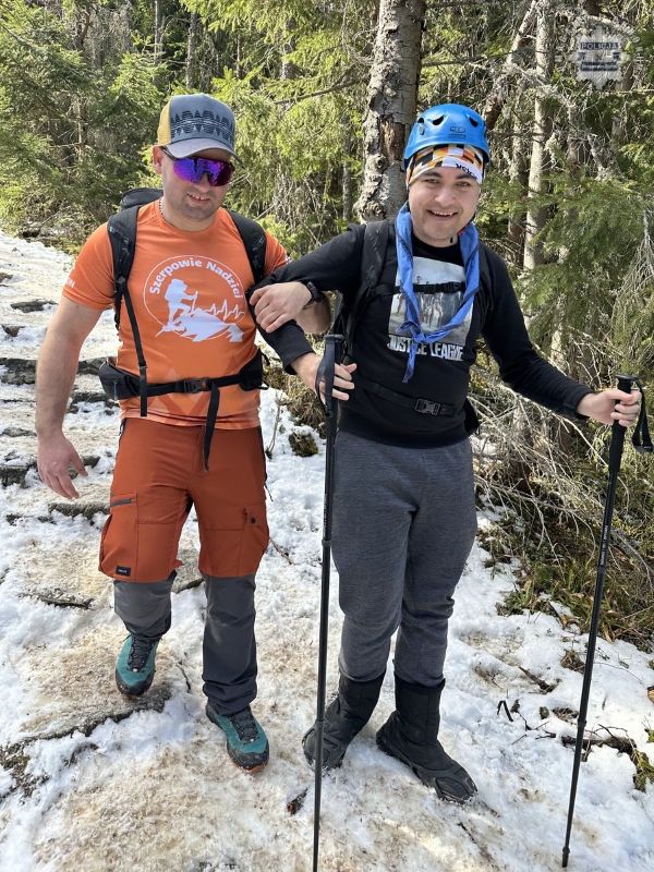 Wolontariat w Tatrach. Siemianowicki policjant znów w górach ze Skarbami