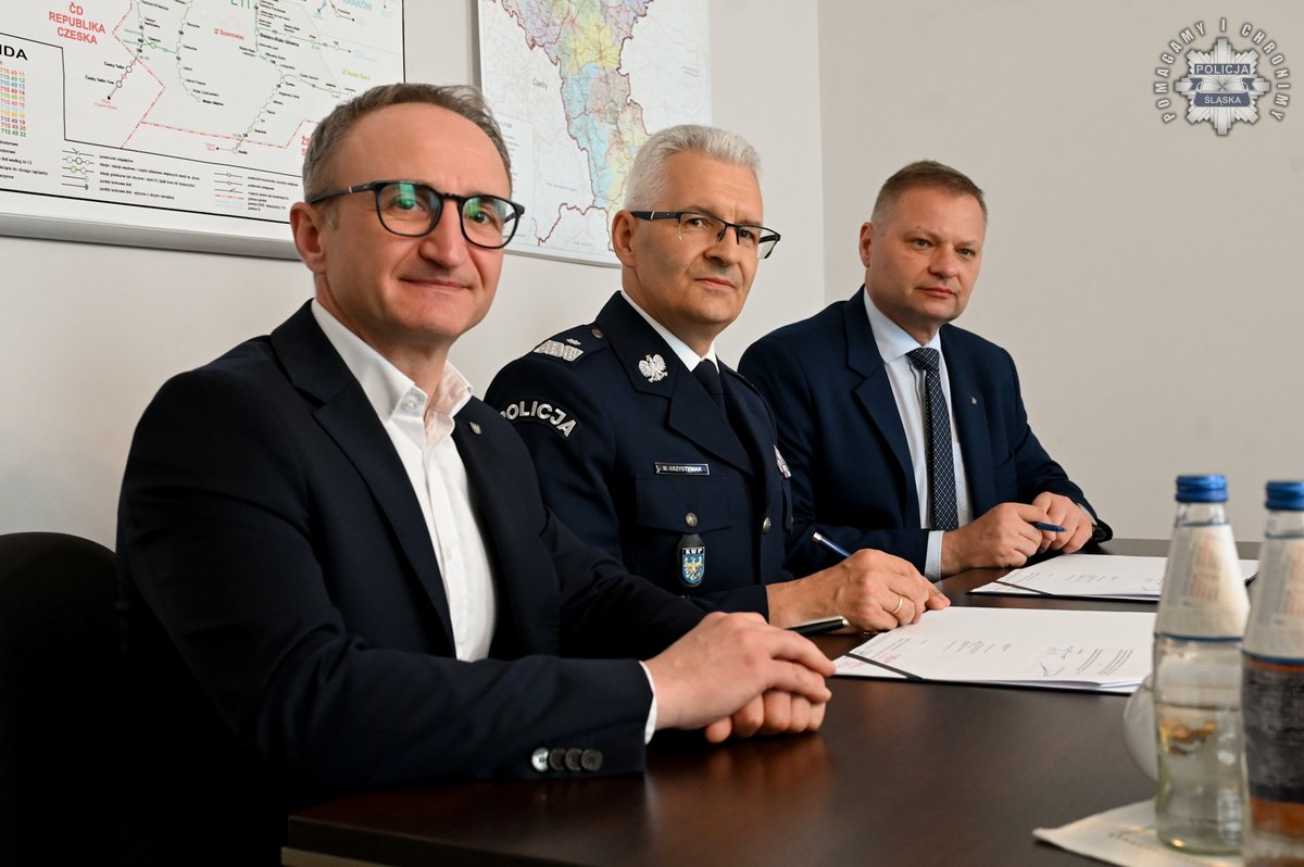 Nowoczesny sprzęt i czworonożni funkcjonariusze. Policja ze wsparciem regionu