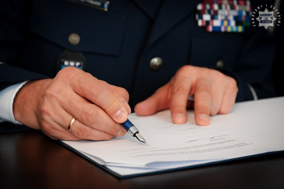 Nowoczesny sprzęt i czworonożni funkcjonariusze. Policja ze wsparciem regionu