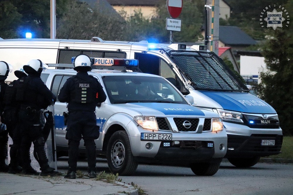 Ponad 190 policjantów zabezpieczało mecz GKS Tychy – Wisła Kraków