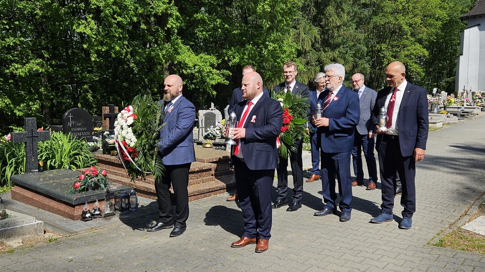 3 maja z pamięcią o poległych – symboliczna uroczystość w Orzeszu