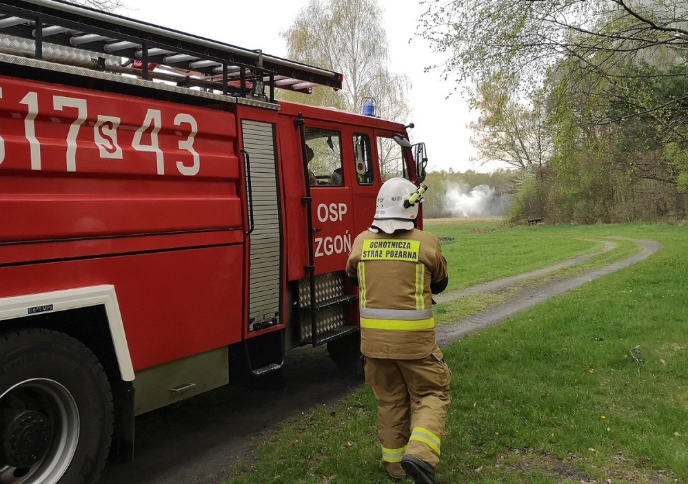 Nowe dotacje dla OSP w Orzeszu – burmistrz podpisał umowy