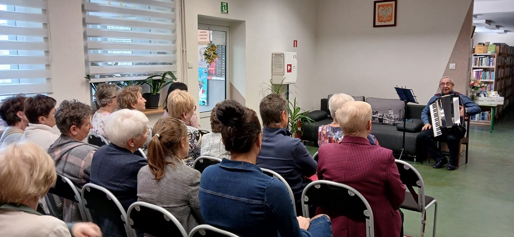 Koncert i podróż po Australii – Tydzień Bibliotek w Orzeszu / fot. MBP Orzesze