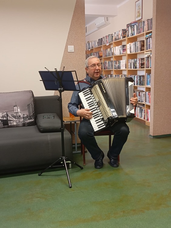 Koncert i podróż po Australii – Tydzień Bibliotek w Orzeszu / fot. MBP Orzesze