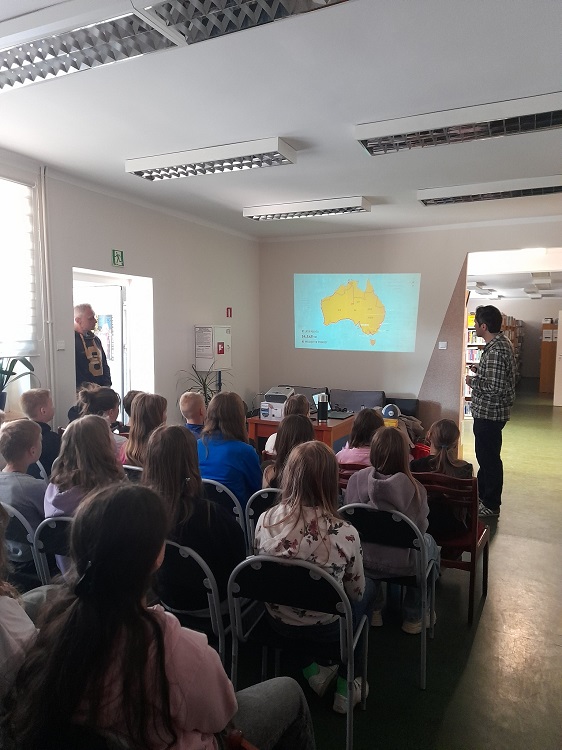 Koncert i podróż po Australii – Tydzień Bibliotek w Orzeszu / fot. MBP Orzesze