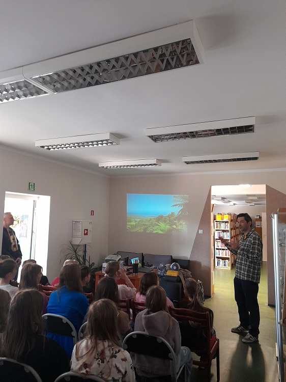 Koncert i podróż po Australii – Tydzień Bibliotek w Orzeszu / fot. MBP Orzesze