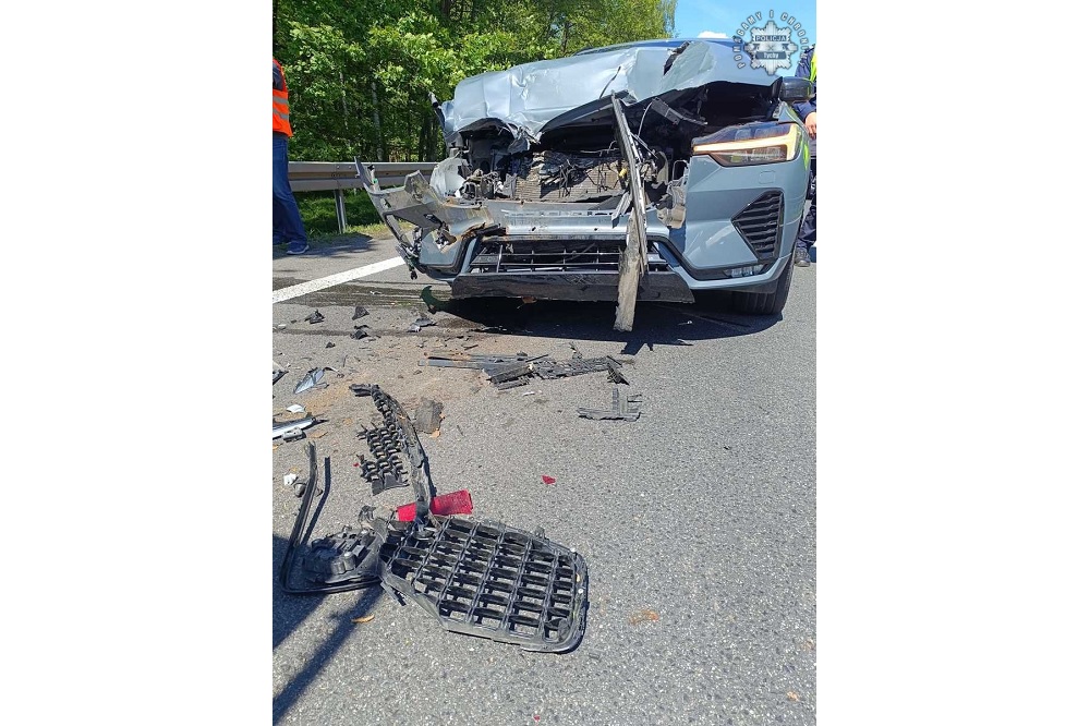 Wypadek na DK86 w Tychach – potrącona pracownica służby drogowej