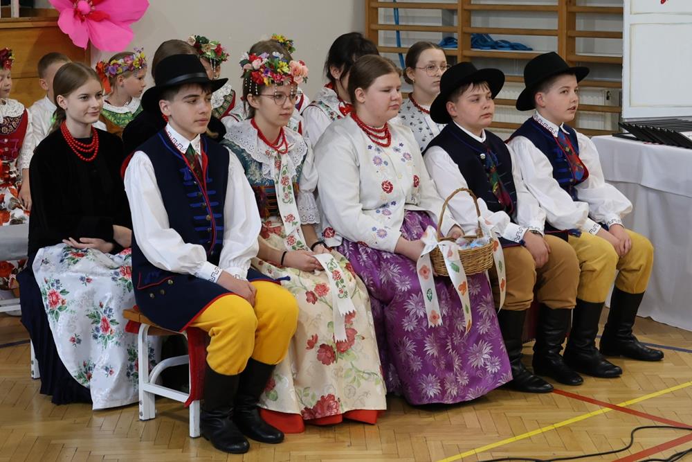 Otwarcie Izby Regionalnej w Szkole Podstawowej nr 12