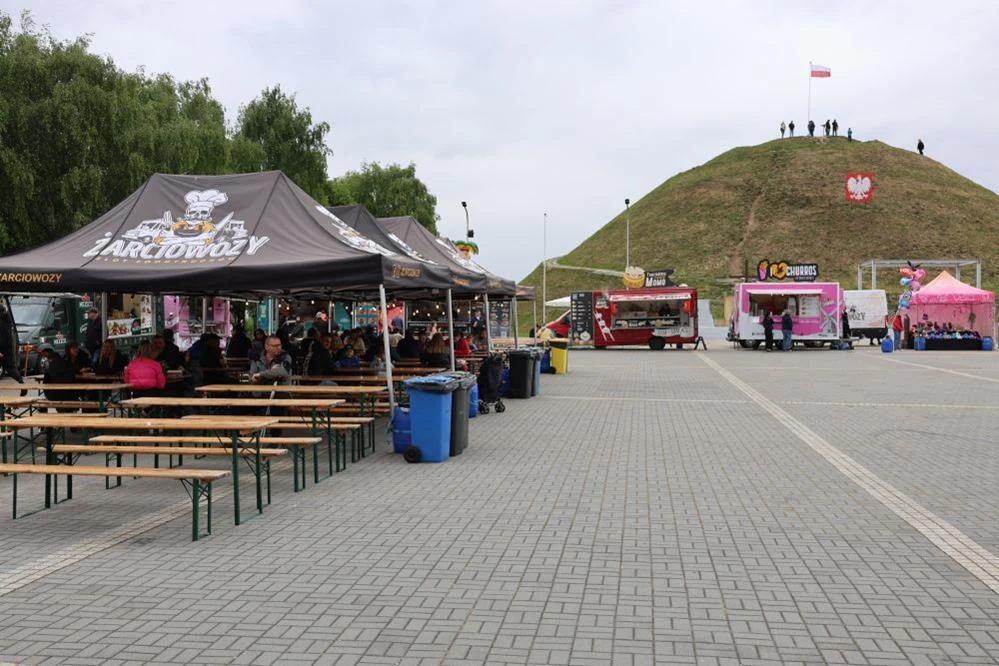 Weekend pod Kopcem Wyzwolenia: food trucki, Mercedesy i moc atrakcji