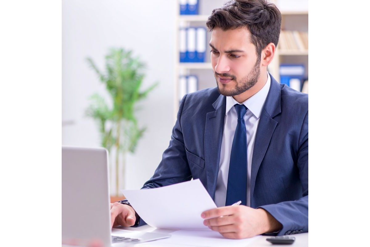 Tłumaczenie przysięgłe dokumentów KRS – kluczowe informacje i praktyczne wskazówki