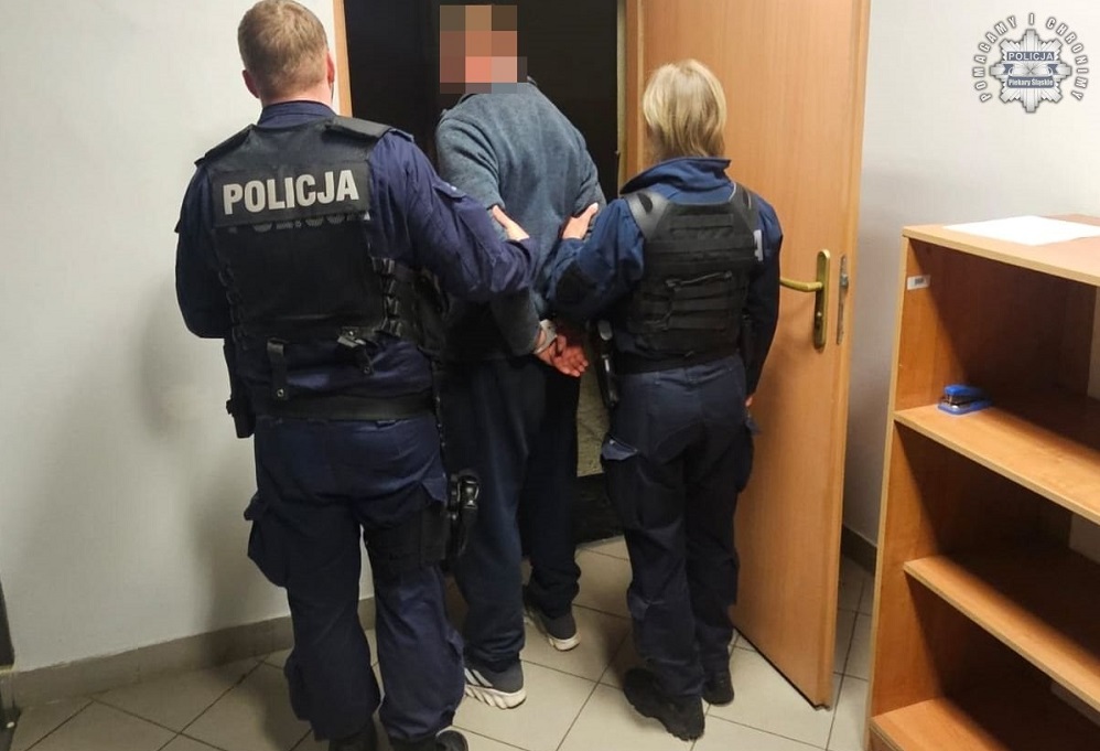 Policja zatrzymała mężczyznę podejrzanego o rozbój na osiedlu Piotra Skargi