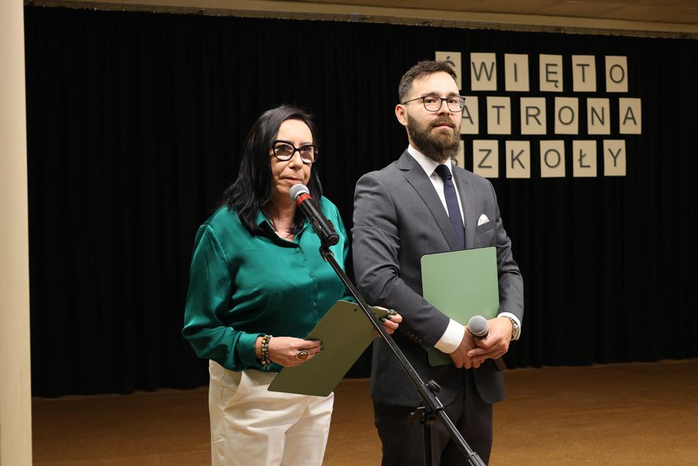 Wyróżnienia „Przyjaciel szkoły” / fot. UM Piekary Śląskie