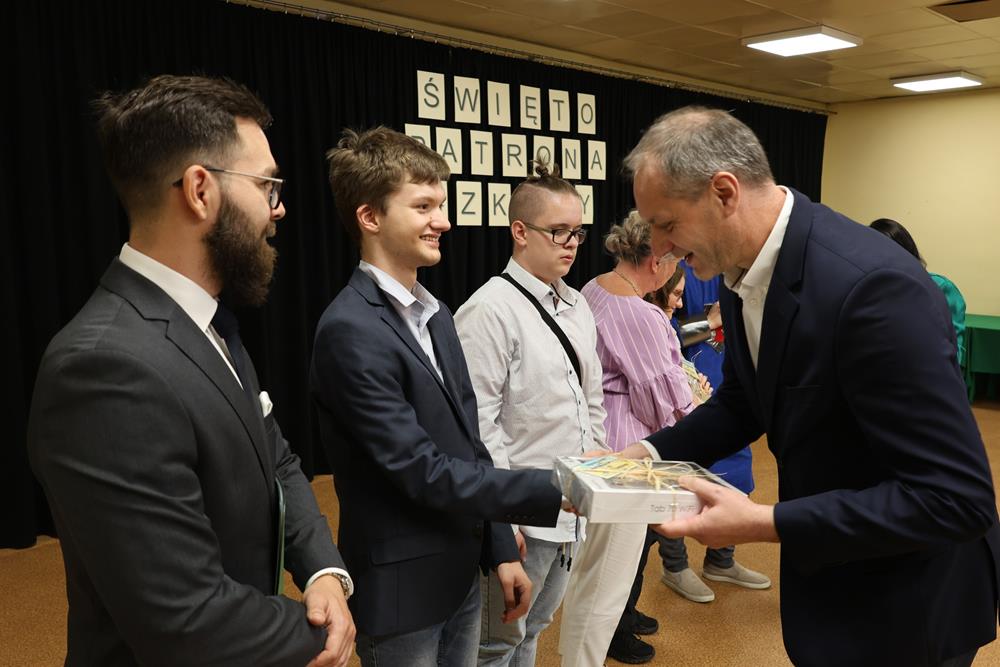 Wyróżnienia „Przyjaciel szkoły” / fot. UM Piekary Śląskie