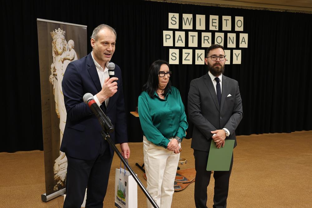 Wyróżnienia „Przyjaciel szkoły” / fot. UM Piekary Śląskie