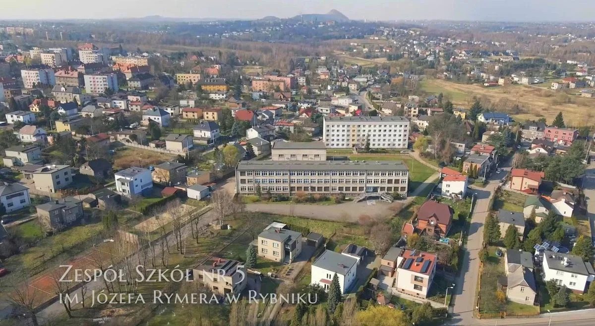Fryzjerstwo i weterynaria w ZS nr 5: Międzynarodowe sukcesy uczniów i rozwój placówki
