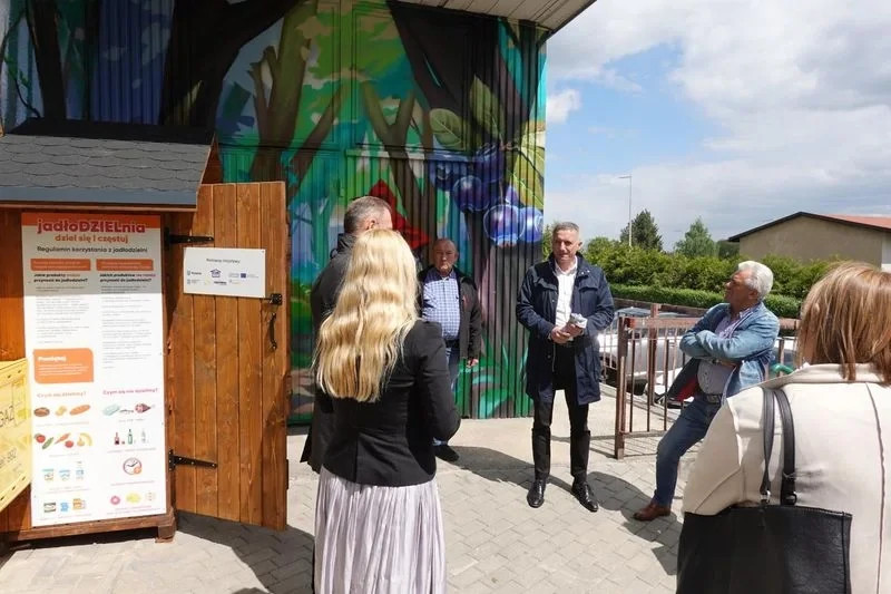 JadłoDZIELnia przy ul. Grunwaldzkiej: wspólna inicjatywa mieszkańców na rzecz pomocy