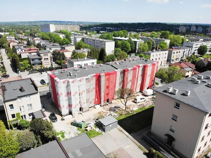 Remont budynku przy ul. Zebrzydowickiej 31: 23 mieszkania do modernizacji