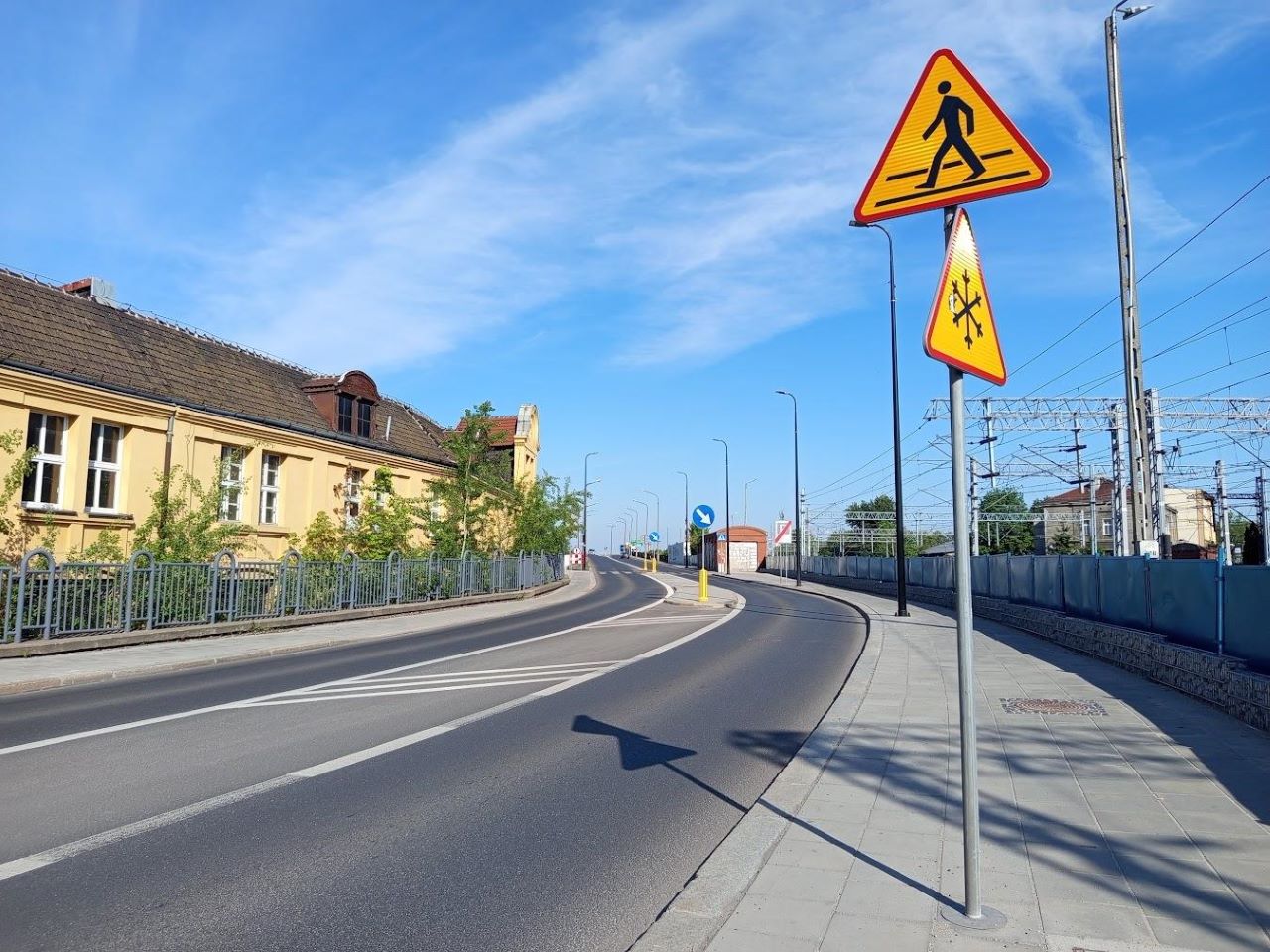 Nowe światło na Bohaterów Getta Warszawskiego – rusza przebudowa oświetlenia na wiadukcie