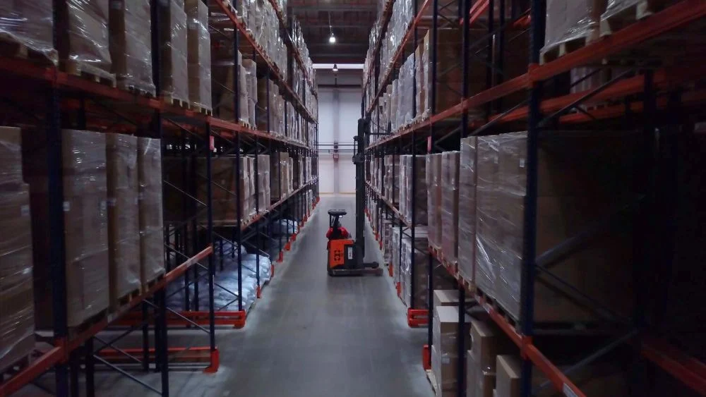 Powierzchnie magazynowe - jak dopasować je do potrzeb firmy?