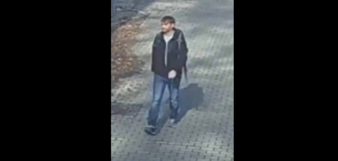 Policja poszukuje mężczyzny podejrzewanego o przywłaszczenie mienia. Rozpoznajesz?