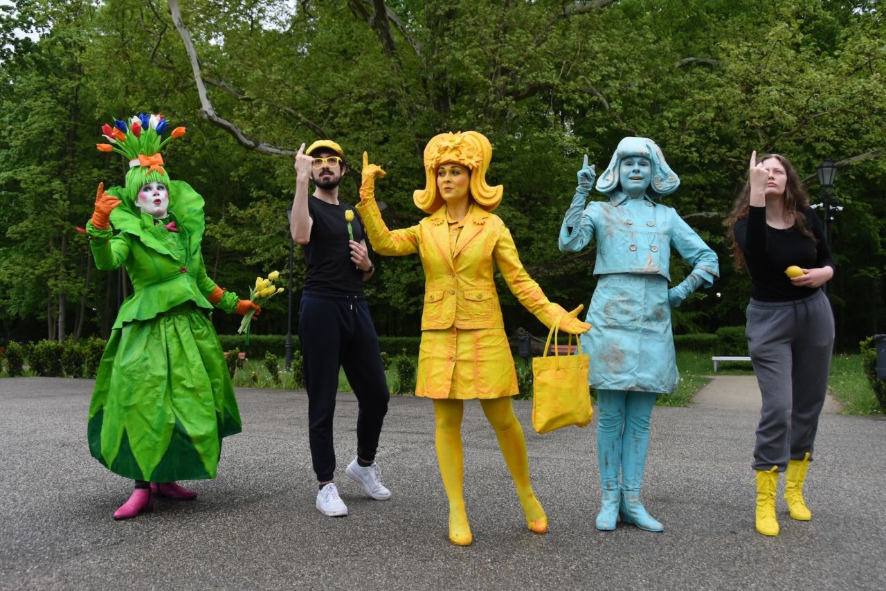 Bytom zachwycony żywą rzeźbą! Teatr Lutrek wystąpił w Pałacu w Miechowicach [ZDJĘCIA]