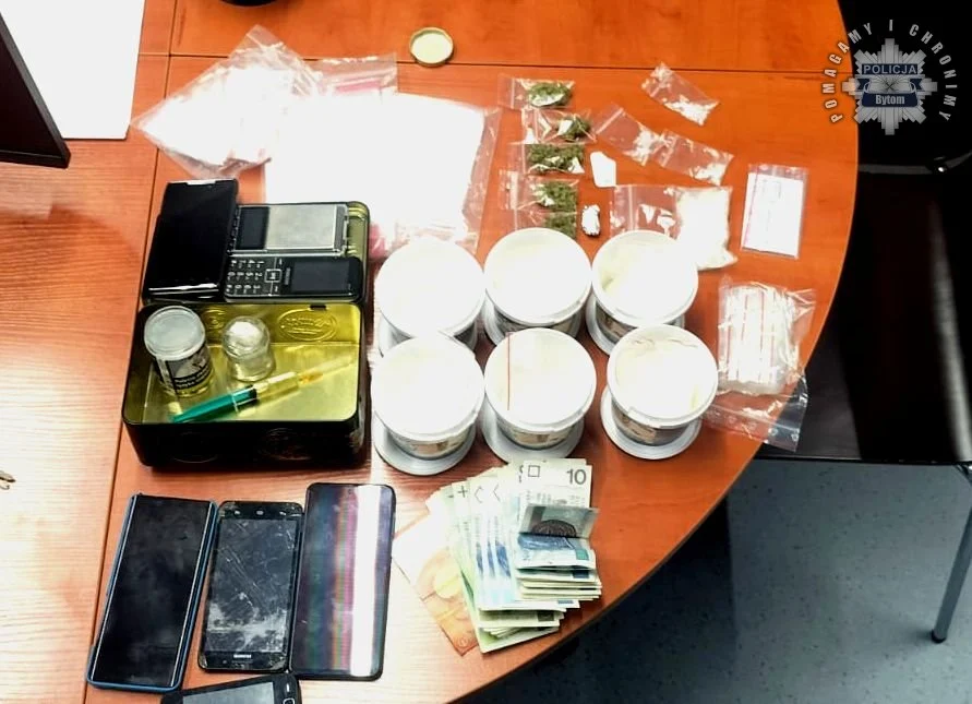 Mundurowi przejęli ponad pół kilograma metamfetaminy. 24-latkowi grozi 10 lat więzienia