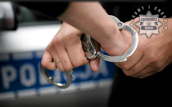 Przechodził na czerwonym świetle i trafił za kratki na 2 lata