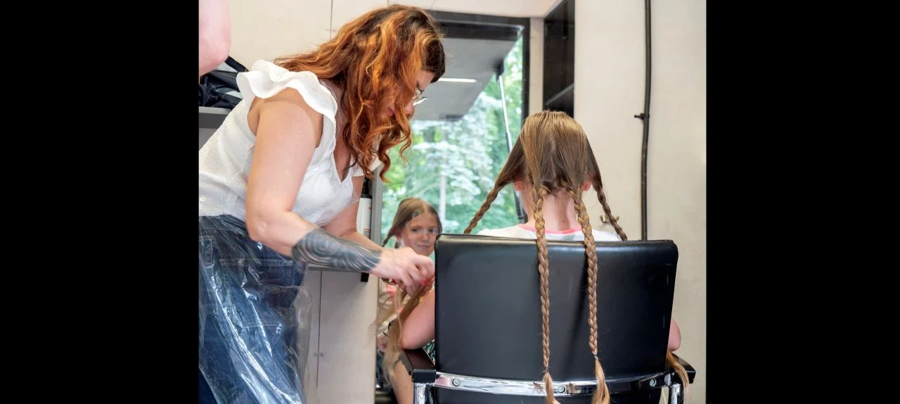 Zetnij włosy na peruki dla chorych dzieci! Przed nami 10. edycja akcji charytatywnej