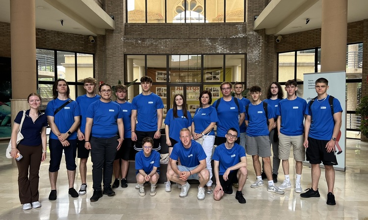 Uczniowie z Elektronika uczestniczą w stażu zawodowym w Alicante