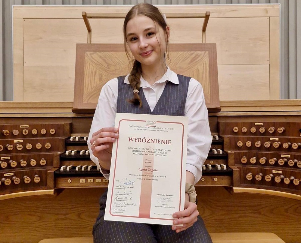 Agata Żogała z Mikołowa wyróżniona w Ogólnopolskim Konkursie Muzycznym!