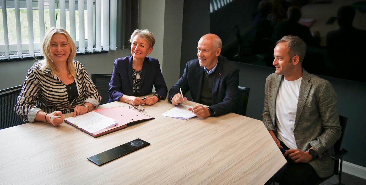 Nowy bus dla Domów Dziecka w powiecie mikołowskim 1