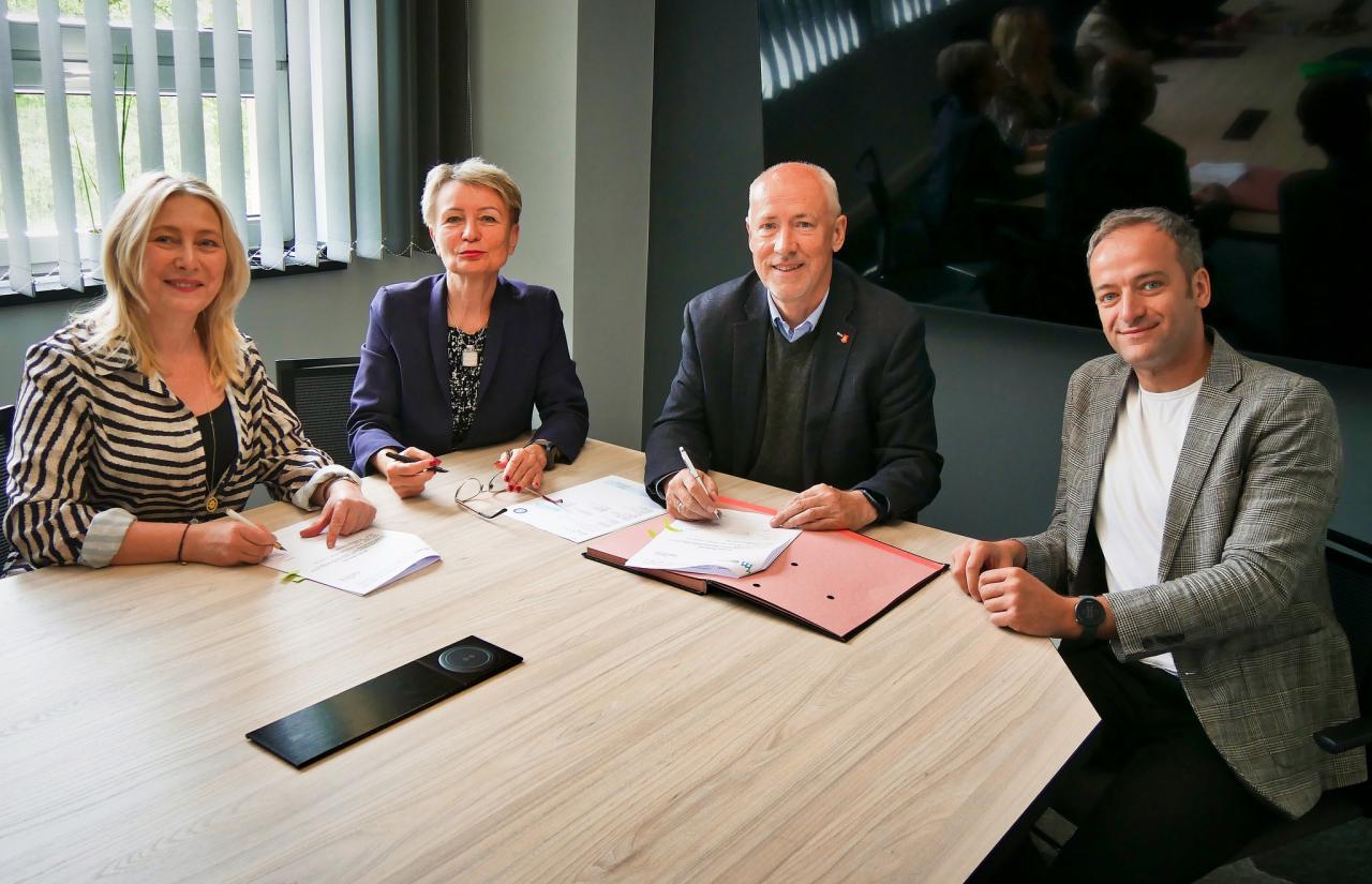 Nowy bus dla Domów Dziecka w powiecie mikołowskim 11