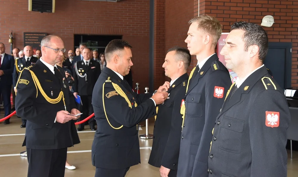 Dzień Strażaka w Mikołowie – odznaczenia i awanse dla bohaterów służby