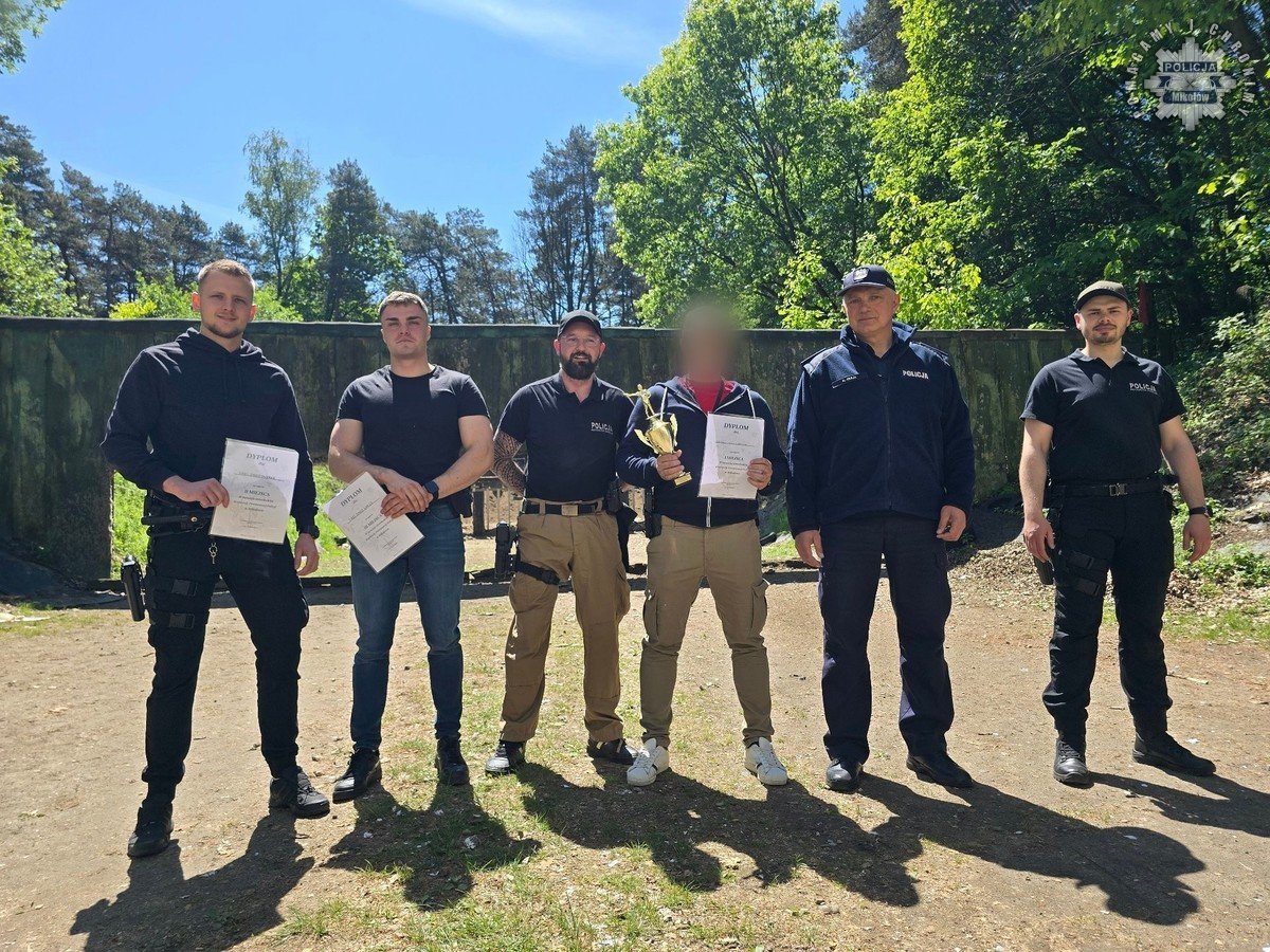 Policjanci z Mikołowa sprawdzili swoje umiejętności podczas zawodów strzeleckich