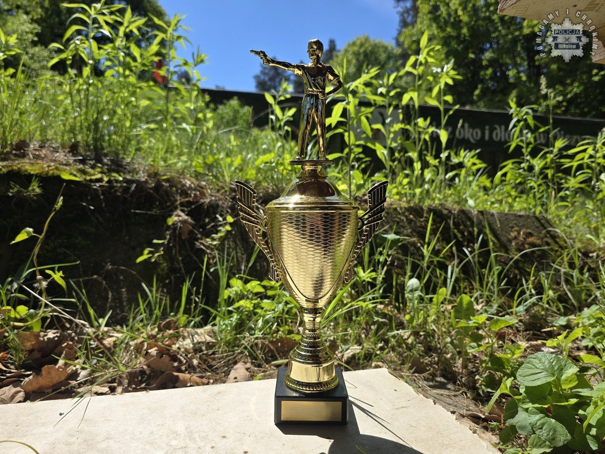 Policjanci z Mikołowa sprawdzili swoje umiejętności podczas zawodów strzeleckich