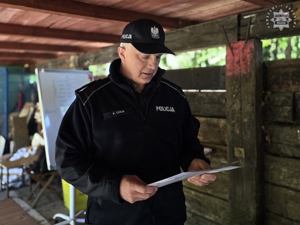 Policjanci z Mikołowa sprawdzili swoje umiejętności podczas zawodów strzeleckich