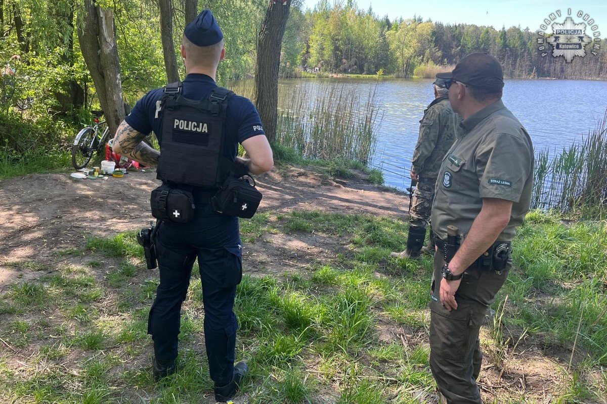 Policjanci i leśnicy razem na straży bezpieczeństwa w lasach