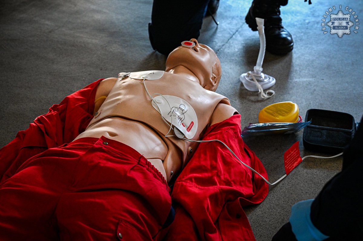 Policyjni medycy pokazali klasę! Katowice wygrywają wojewódzki etap 5