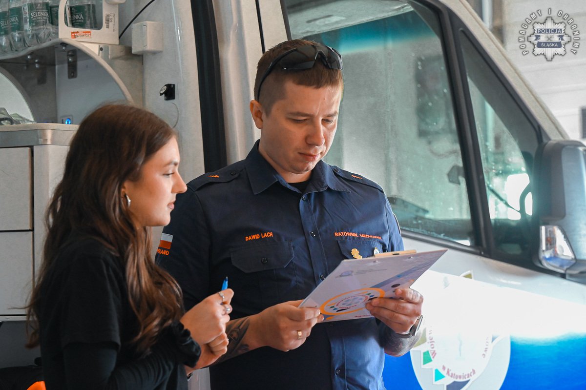 Policyjni medycy pokazali klasę! Katowice wygrywają wojewódzki etap 10